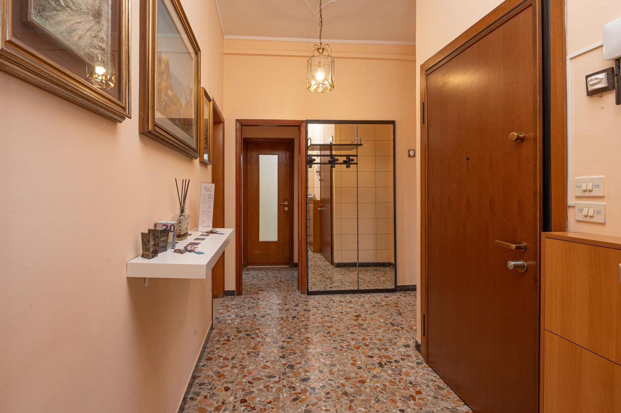 Appartamento Attico Vintage 10Min Da Arena Βερόνα Εξωτερικό φωτογραφία