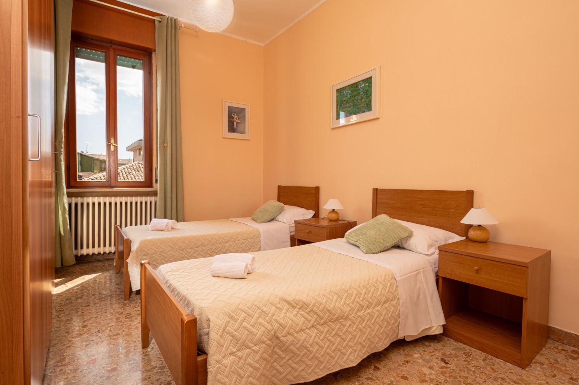 Appartamento Attico Vintage 10Min Da Arena Βερόνα Εξωτερικό φωτογραφία